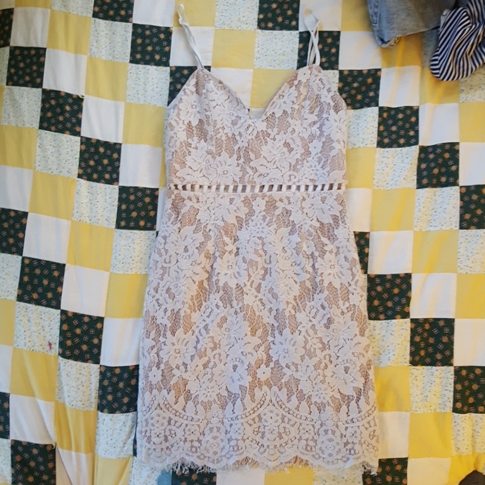 Lace homecoming dress